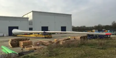 80M Turbine Blade transported on the Isle of Wight. The equivalent in length to 9 Double Decker Buses.